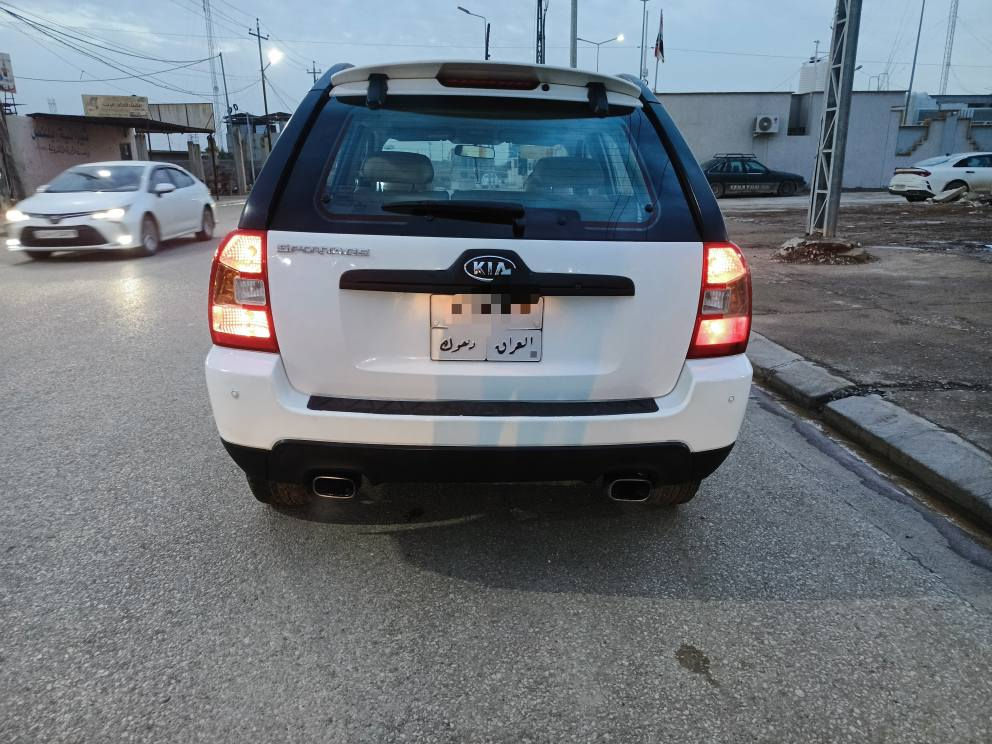 كيا اسبورتج2010خليجي محرك ممفتوح كير والمحرك والتبريد بشرط 4تائرات وباتري جديد طخم الامامي والخلفي بشرط السيارة وضع الشركة كلشي بشرط فقط ربع باب صبغ اثر طخة بسيطه شرط التحويل والوكالة من الشرعي شرط السيارة احلى من الصورة السعر125ومجال بسيط للستفسار ***********
***********قضاءالشيخان رجا اذموشراي لاتكسر بحلال الناس ربي يرزق بحسن من سيارتي الشيخان, نينوى
