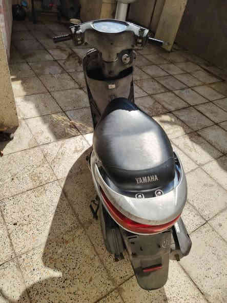 سلام عليكم دراجه بريز  صالي شهر من نزلته رمبه 
محتاج وريد ابيعه مكينه ناعمه وكفرات مختمه 
سعر ٨٠٠ اتصل ***********
