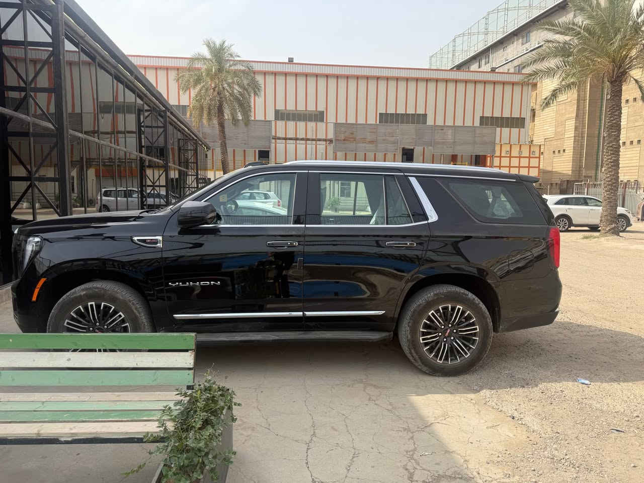 🚨 للبيع GMC Yukon Elevation 2025 🚨

سيارة خاصة وبحالة الوكالة بالكامل ✨  
الموديل: GMC Yukon Elevation 2025  
الممشى: 8000 كم فقط 🔥  
السيارة تعتبر زيرو فعلياً وما داخلة صيانة وكالة نهائياً.

✅ مواصفات Elevation كاملة  
✅ محرك قوي وأداء عالي  
✅ شاشة كبيرة + نظام معلومات حديث  
✅ كامرات وحساسات كاملة  
✅ تشغيل بصمة ودخول ذكي  
✅ مقاعد جلد فخمة  
✅ دبل أوتوماتيك  
✅ إنارة LED كاملة  
✅ جنوط وكالة سود  
✅ تكييف ثلاثي  
✅ نظام أمان وثبات متكامل  

❌ بدون بانوراما  
❌ بدون جاكات  

📍 موقع السيارة: بغداد الكرخ – الدورة – خلف مول العراق  
📄 السيارة باسمي وجاهزة للنقل فوراً  

💰 السعر المطلوب: 63,000 دولار  
يعني 630 ورقة فئة 100 دولار  
(6 دفاتر و30 ورقة)  
والسعر قابل للتفاوض للجادين فقط.

🚗 السيارة نظيفة جداً واستعمال خفيف جداً، فرصة للّي يريد سيارة بحالة الوكالة وبسعر مناسب.

📞 للاستفسار:
*********** بغداد, العراق
