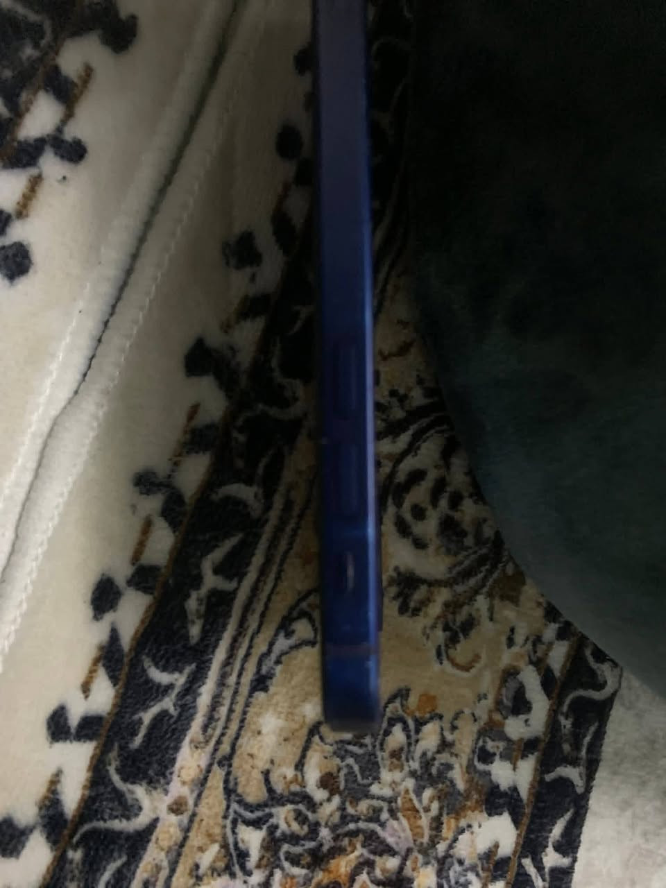 ايفون 12عادي جهاز مبدل بطارية وشاشة مال تفصيخ اكرر
ذاكرة 64 
شرط شاشة 3 خيارات
نضيف جهاز مكاني بغداد
سعر 250 توصيل ما عندي


**إذا كنت صاحب هذا الإعلان وتريد حذفه لأي سبب، رجاءا أرسل رسالة إلى الدعم الفني**