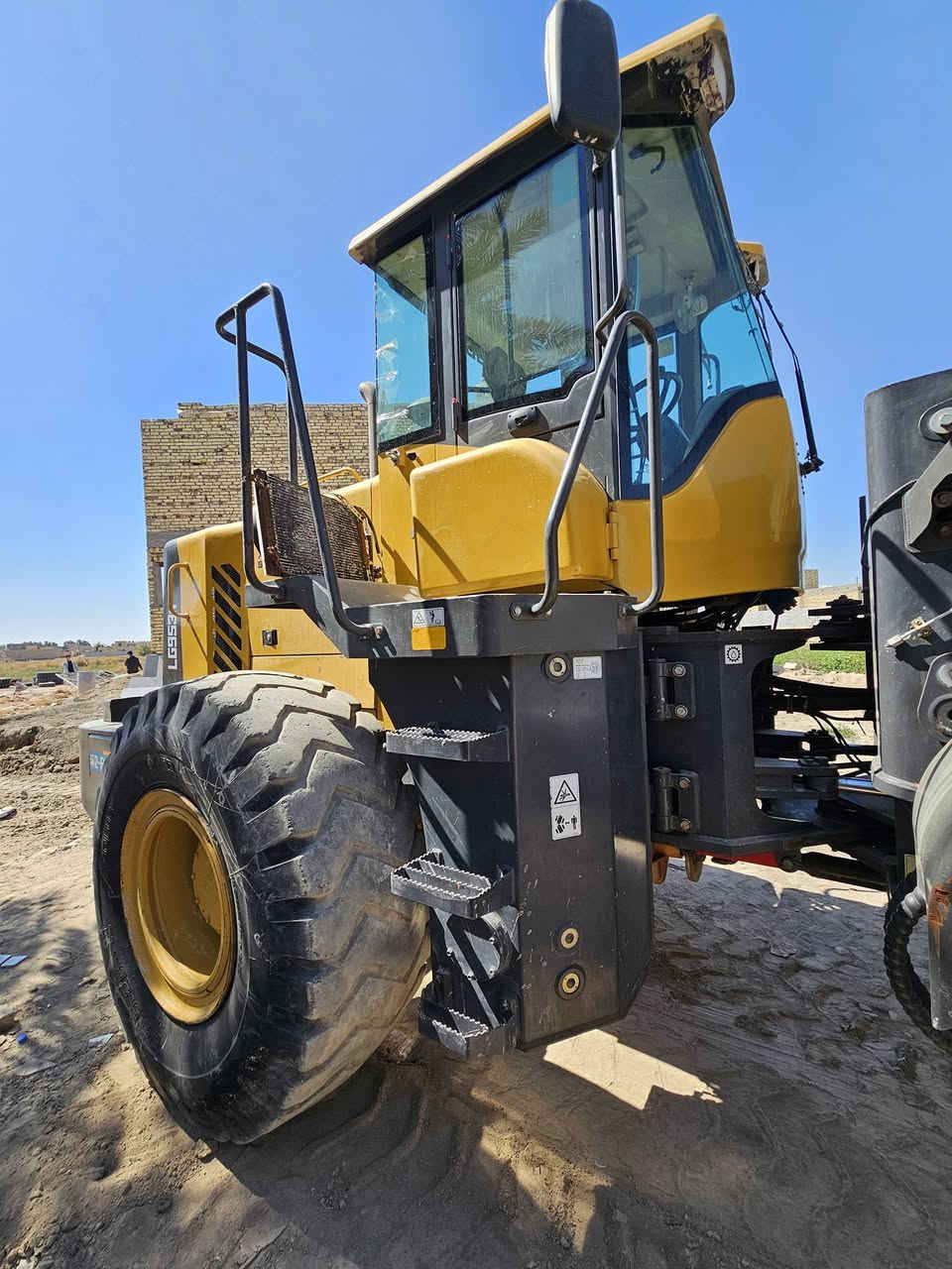 السلام عليكم
شفل صيني موديل 2014 دخول جديد LG53 مكينه جديده وجاهزه للعمل مكان ديوانيه عفك ***********
