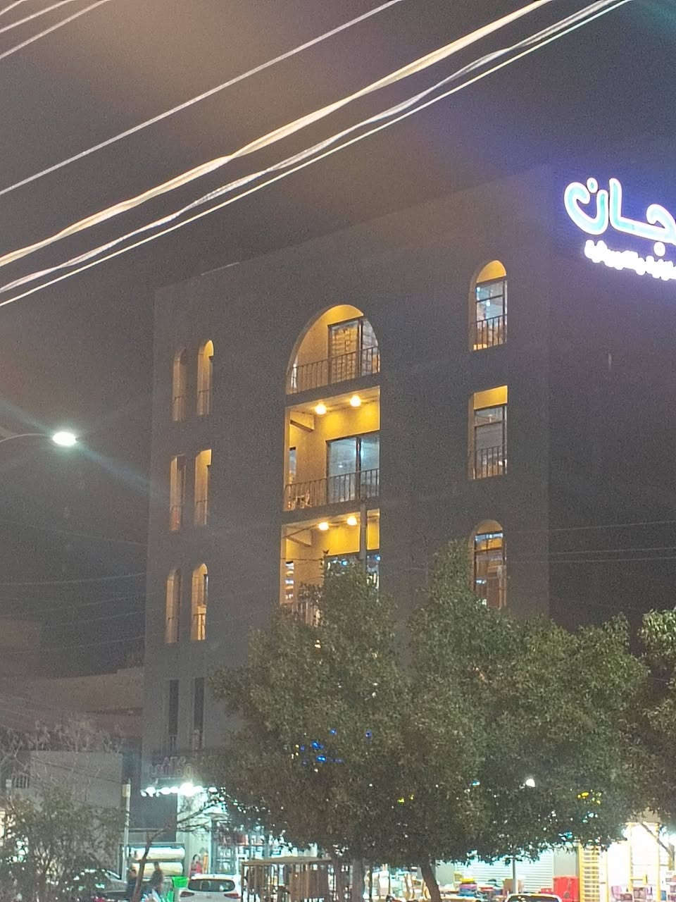 السلام عليكم محل البيع بحي السلام  مقابيل الفنجان الاستفسار الاتصال عليه الرقم الاتي ‏‏‪***********‬‏
