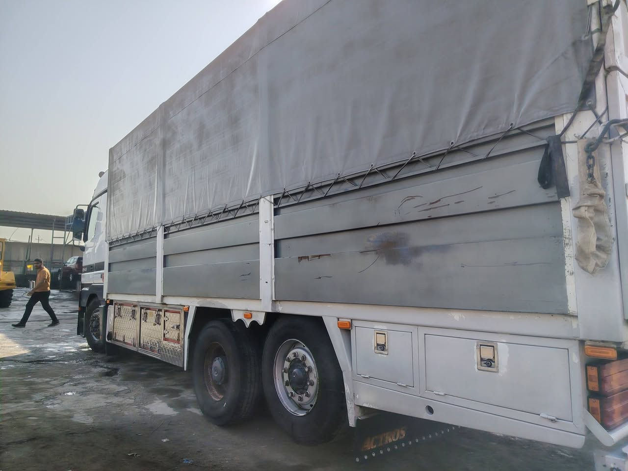 للبيع بدي طول ٧.٥٥ العرض ٢.٥٥ المكان كربلاء فريحه السعر ٣٥ وبي مجال ***********
