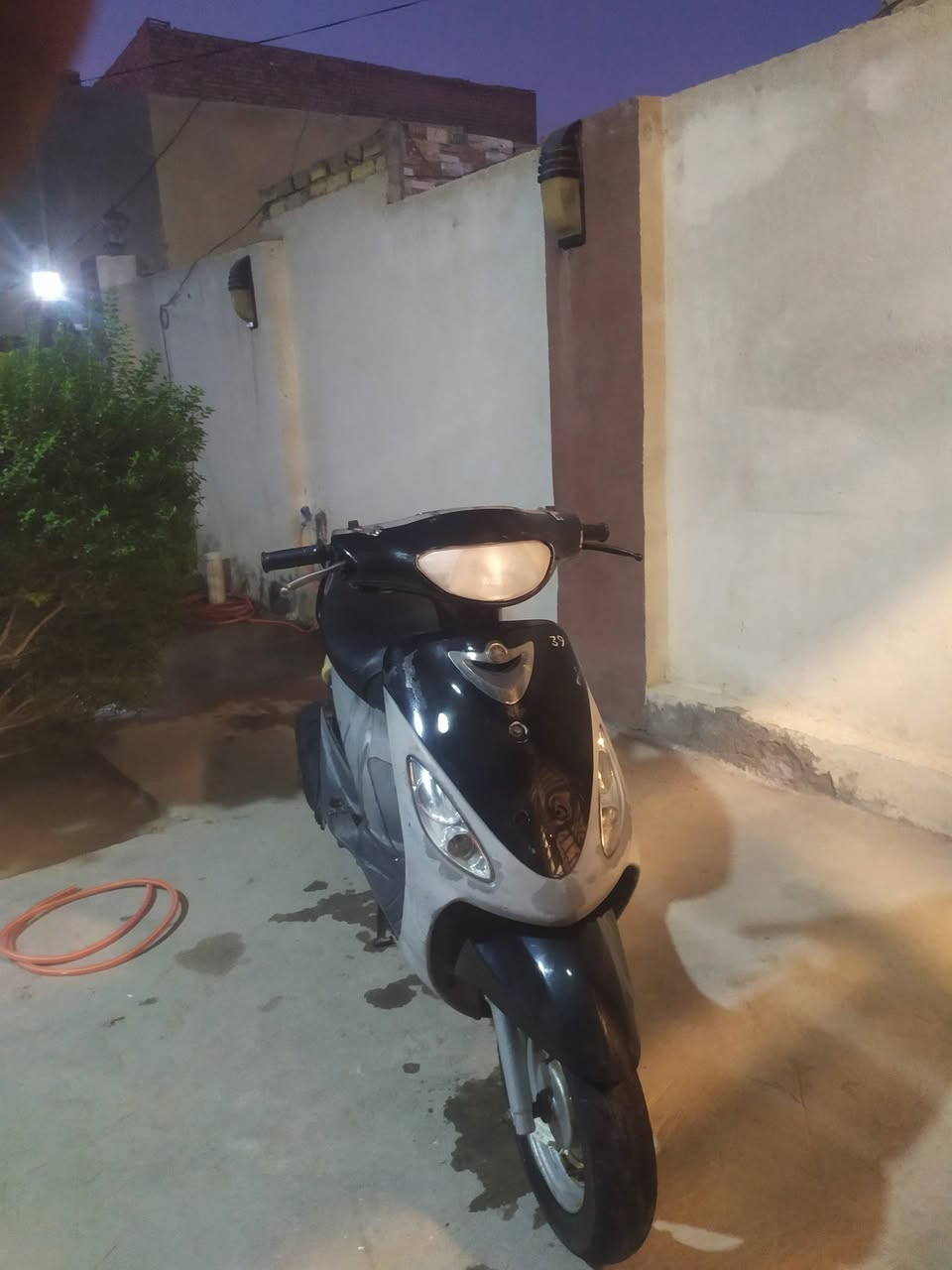 السلام عليكم دراجه للبيع منغولي مامفتوحة غراضها كاملة مكاني حلة مركز مدينه ***********
