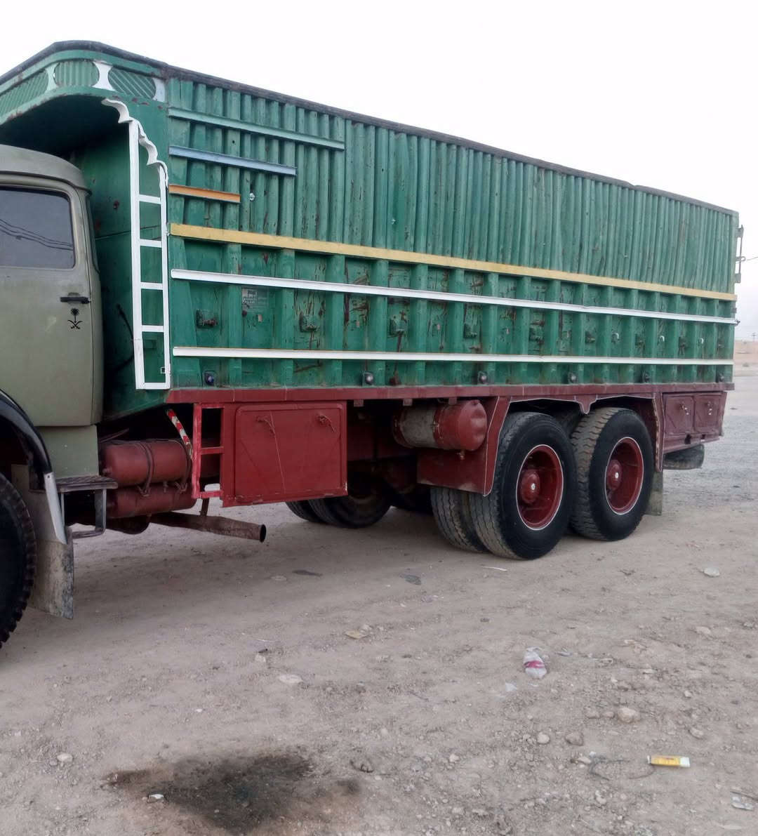 السلام عليكم بدي لبيع العنوان نجف لاشرف ***********
