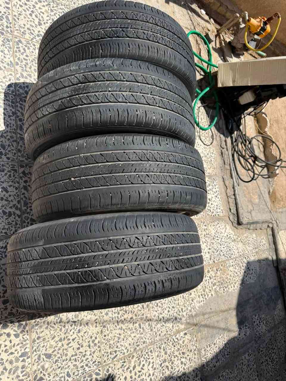 سلام عليكم
تايرات 18/45/225
كونتنيتل 
انتاج نهايات 22 
سعر 120 وبيهن مجال 
تخم كامل 
مكاني بغداد جديدة
***********
