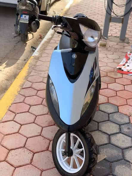 السلام عليكم دراجه ماكس عدلة للبيع بوشة 55 شلعه تشلع الكاعد نضيفه الدراجه مال جناي مكينه  سعرها 600 وبيها مجال حك الجية غراض وياها ويل و دبلات انطيهن الك مالاتها  رقمي ‏‪***********‬‏
