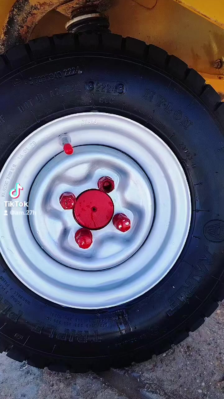 السلام عليكم تكتك البيع مديل 2020 شهر 12 نازله بل واحد وعشرين رقم رقم تحويل مباشر تكتك جاهزه تخم تاير دوشم جديده جادر جديد كهرباء كله شغاله مكفوله كفاله بس دوس معمره مكاني واسط قضاء الحي رقم تليفون ***********
