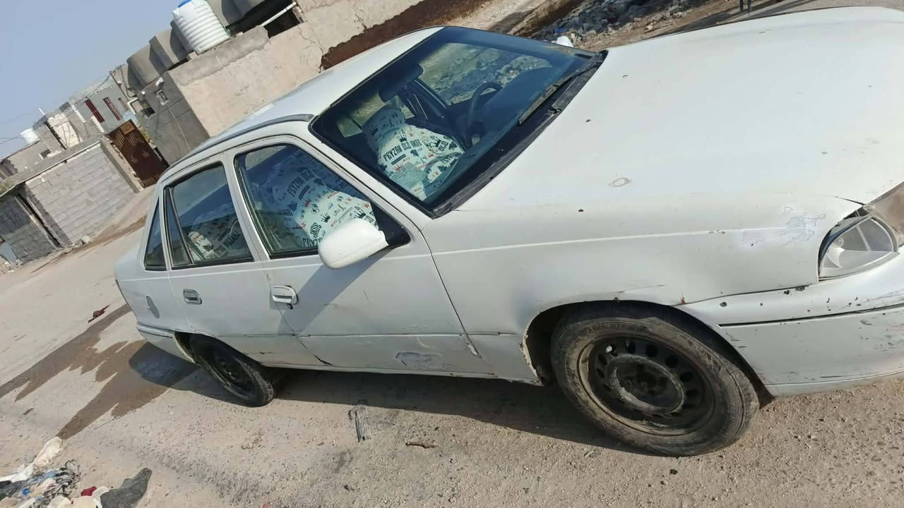 سلام عليكم دايو سلو موديل 94سنويه صارلها شهر من نافذة تخم تأير صدر نضيف خير من الله كير مكينه بيها خيط بخار مكان السيارة بابل المسيب السعر 22 رقم الهاتف ***********
