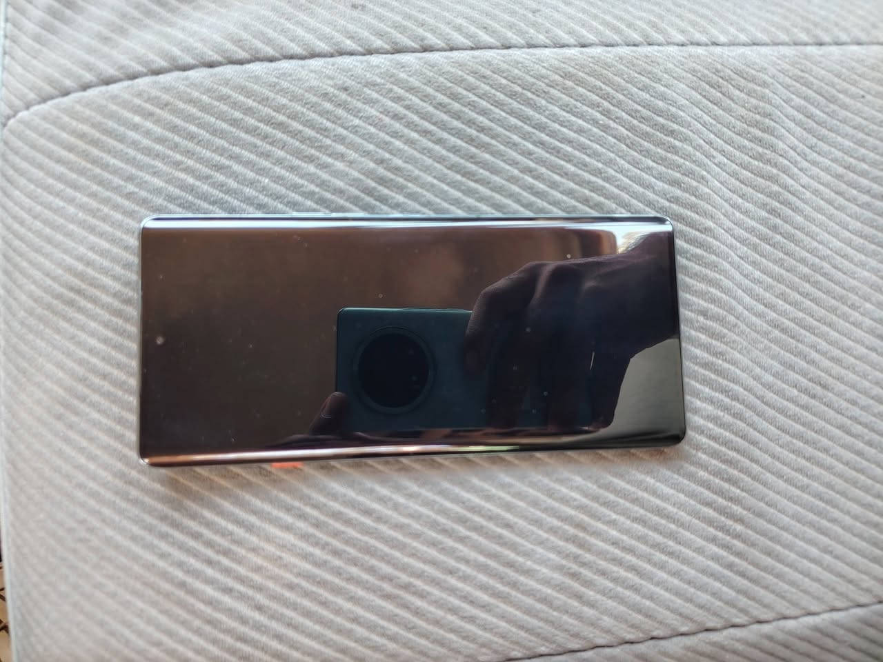 تكنو كامون 40 برو 5G للبيع ذاكره 256 رام 8 جهاز مكفول من كلشي سعر 350 وبي مجال ***********
