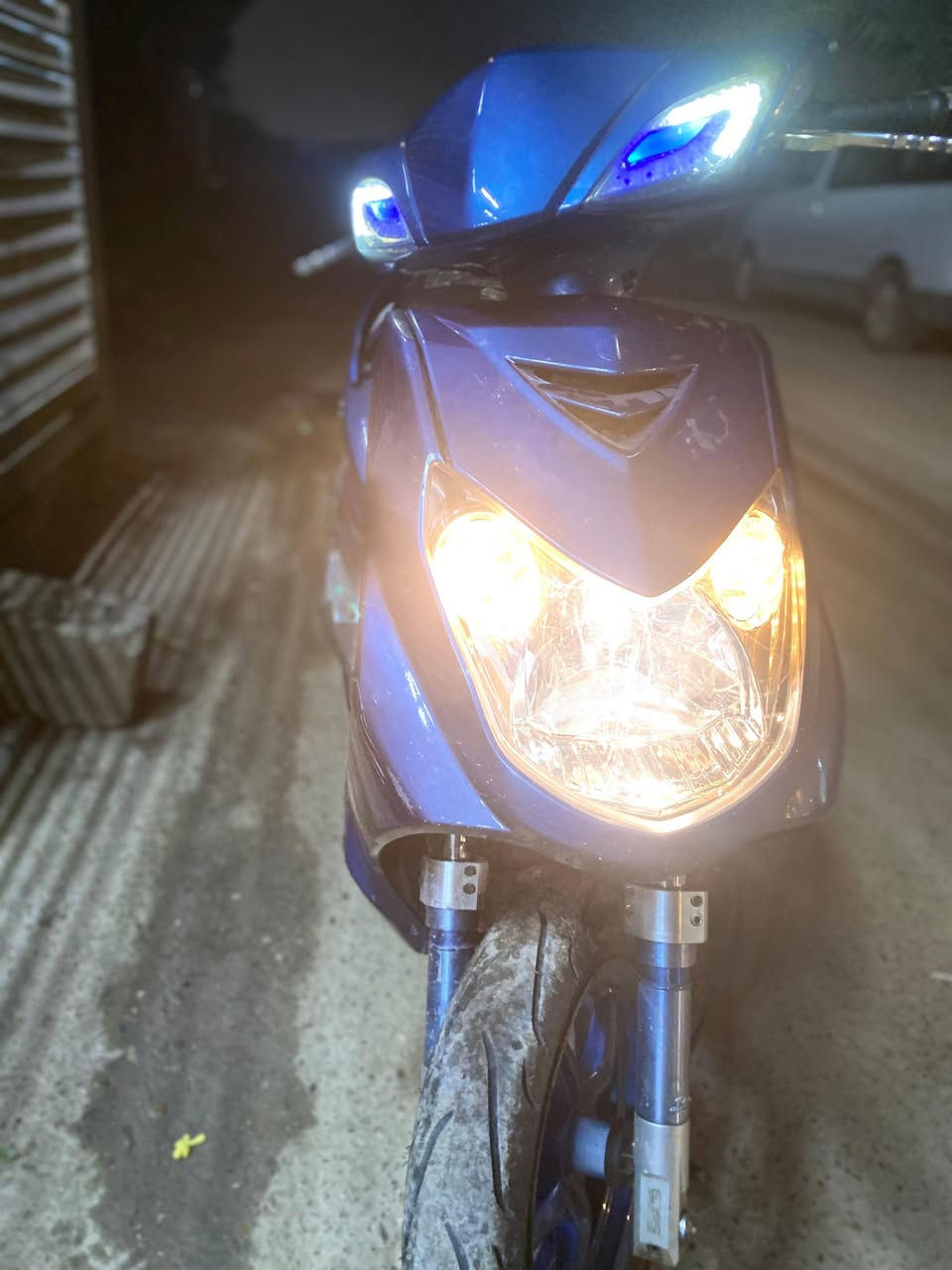 بسبب الوعود الكاذبة
دراجه سكنس فحل كابريتر للبيع 
كلجات رياضي wf
  صالنصة رياضي 
 دبلات رياضي
 الدرجه نظيفة 
مفتوحه مرة واحدة فقط 
لغرض التزويد 
بوش وبستم 58 ونص 
السعر 700
شراي هلا بيك 
مو شراي لاتكسر بحلال غيرك 
***********
العنوان بغداد العبيدي
