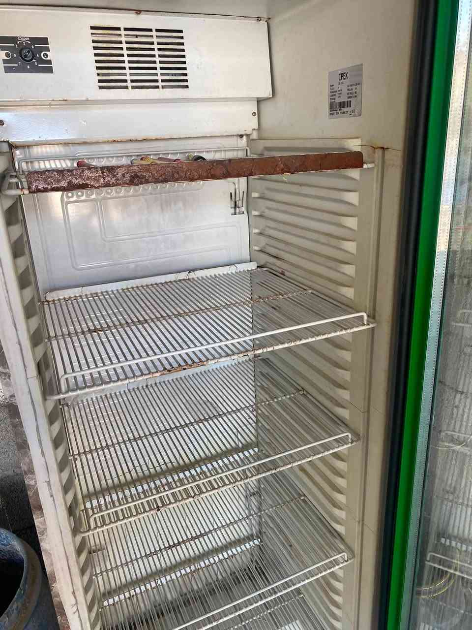 عارضه للبيع نضيفه وتبرد
***********
