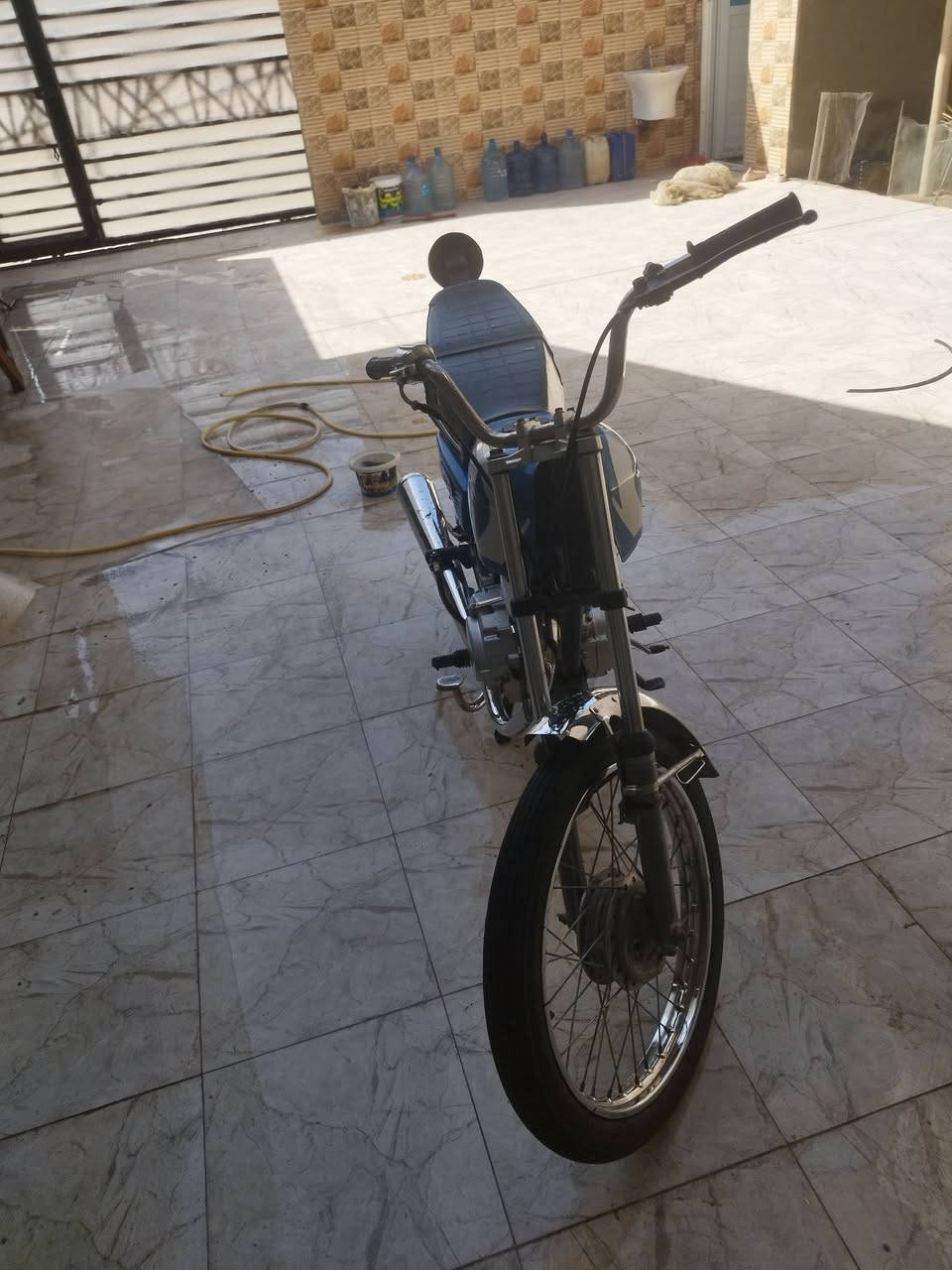 اربعه كير كلك كلك كلك دراجه نضيفه ومرتبه السعر 325وبيها مجال ***********المن الداخلي نهايت شارع سيد محمد
