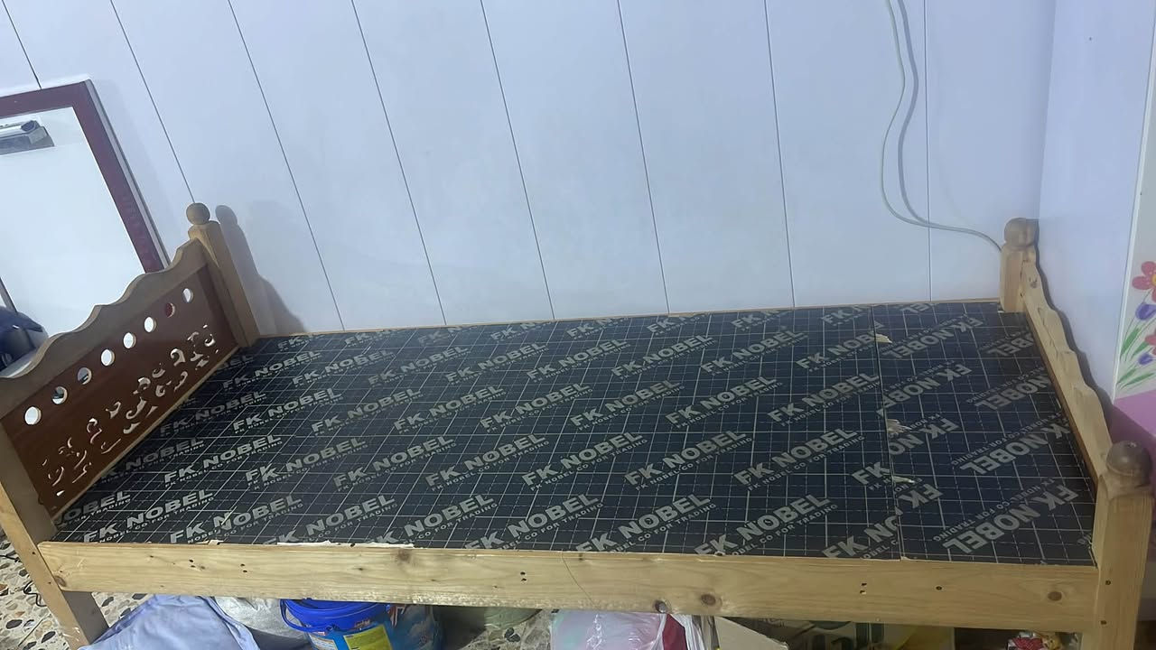 السلام عليكم غراض للبيع الغرفه 150الجربابه 50الكنتور70المكان البياع الشرطه الرابعه ***********

