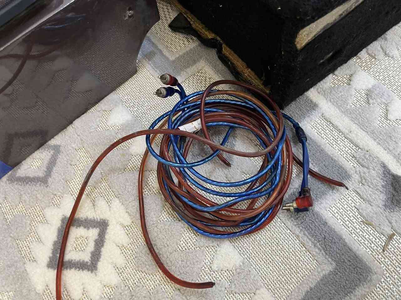 السلام عليكم ورحمة الله وبركاته
متاح مسجل نضيف كلش ومضخم حجم ١٢ مسجل محور بيه نشره داخليه للسماعات + محور شمعه ضوه داخل تكتك تصير  وبيها دكمه وحدها مثل ما واضحه بالصوره هاي + فيش مالته وقفايص كاملات تجي تاخذهن كلهن كامل مكمل بس تربط حار وبارد وكلشي يشتغل عندك ما بيهن اي نقص شراي يجي خاص ويدلل


**إذا كنت صاحب هذا الإعلان وتريد حذفه لأي سبب، رجاءا أرسل رسالة إلى الدعم الفني**