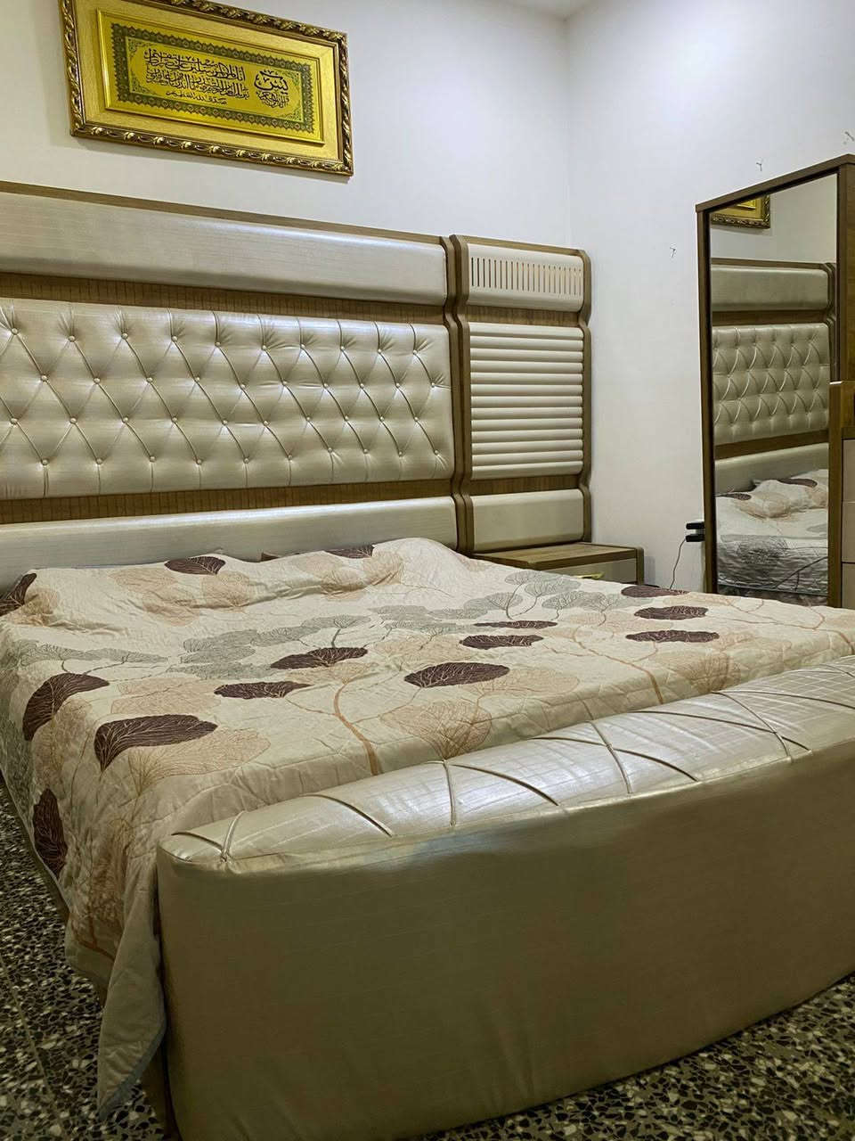 غرفة نوم للبيع 
مستعملة قليل جدا 
سعرها مليون ونص


**إذا كنت صاحب هذا الإعلان وتريد حذفه لأي سبب، رجاءا أرسل رسالة إلى الدعم الفني**