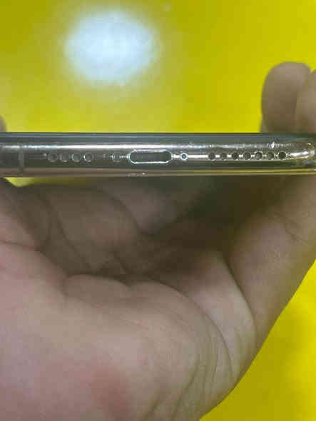 ايفون اكس ماكس ذاكرة 256 بطارية 100 جهاز مبدل بس بطارية سعره 210 وبيه مجال قليل رقم *********** السماوا
