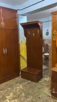 غرفة نوم • خشب زان • سجاد