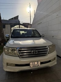 لاند كروز ستيني 2011  كفالة عامة عدا تبدل باب اصلي وشويه بارد  جاهزة م...