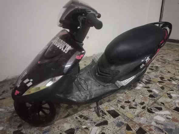 السلام عليكم ماكس للبيع دراجه نضيفه نقصها باتري وستان بلنص سعر450مكاني بغداد الجديده***********
