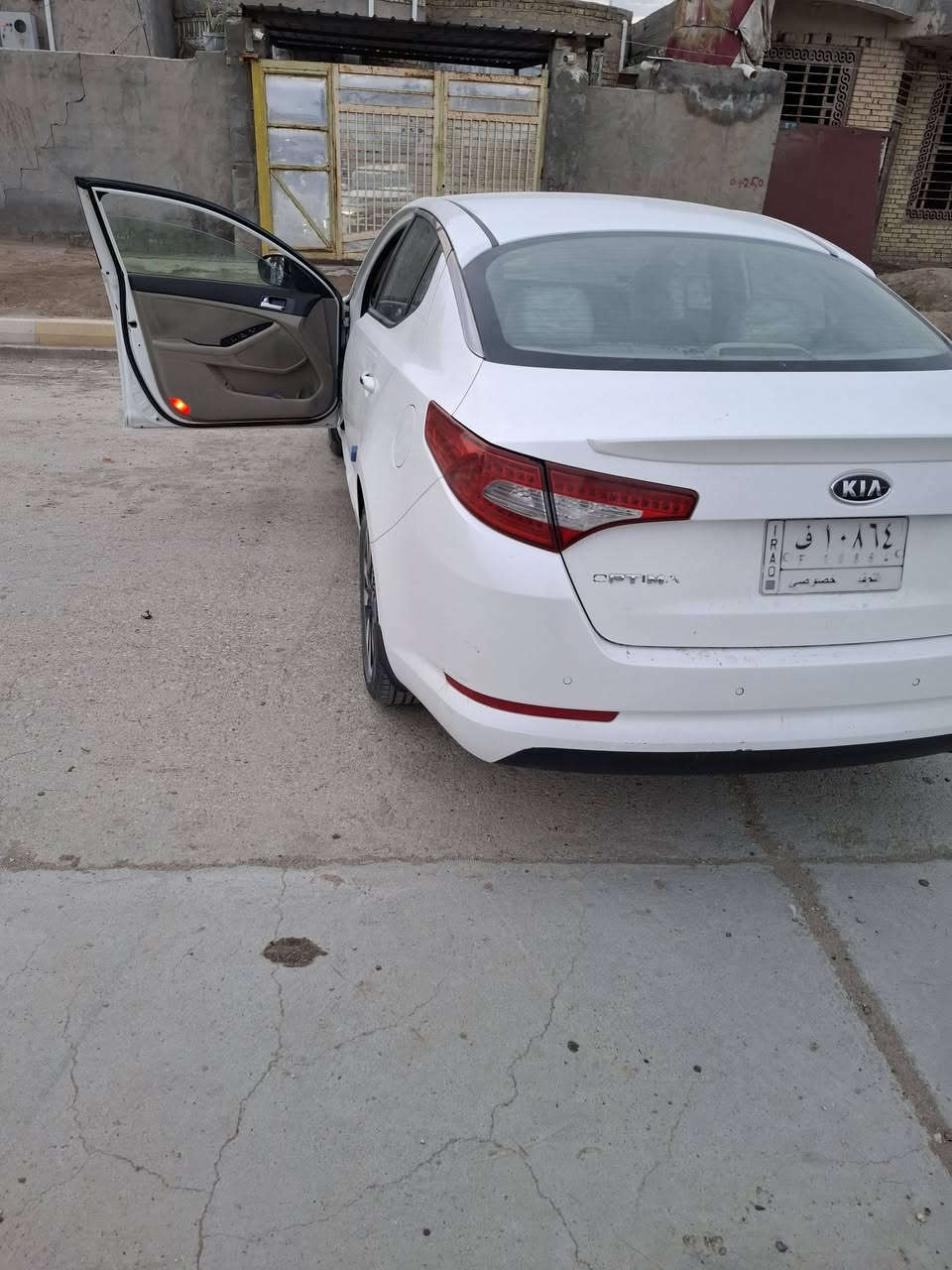 اوبتيما للبيع موديل ٢٠١١ محرك الفين مكان ناصريه دوايه  رقم ***********
