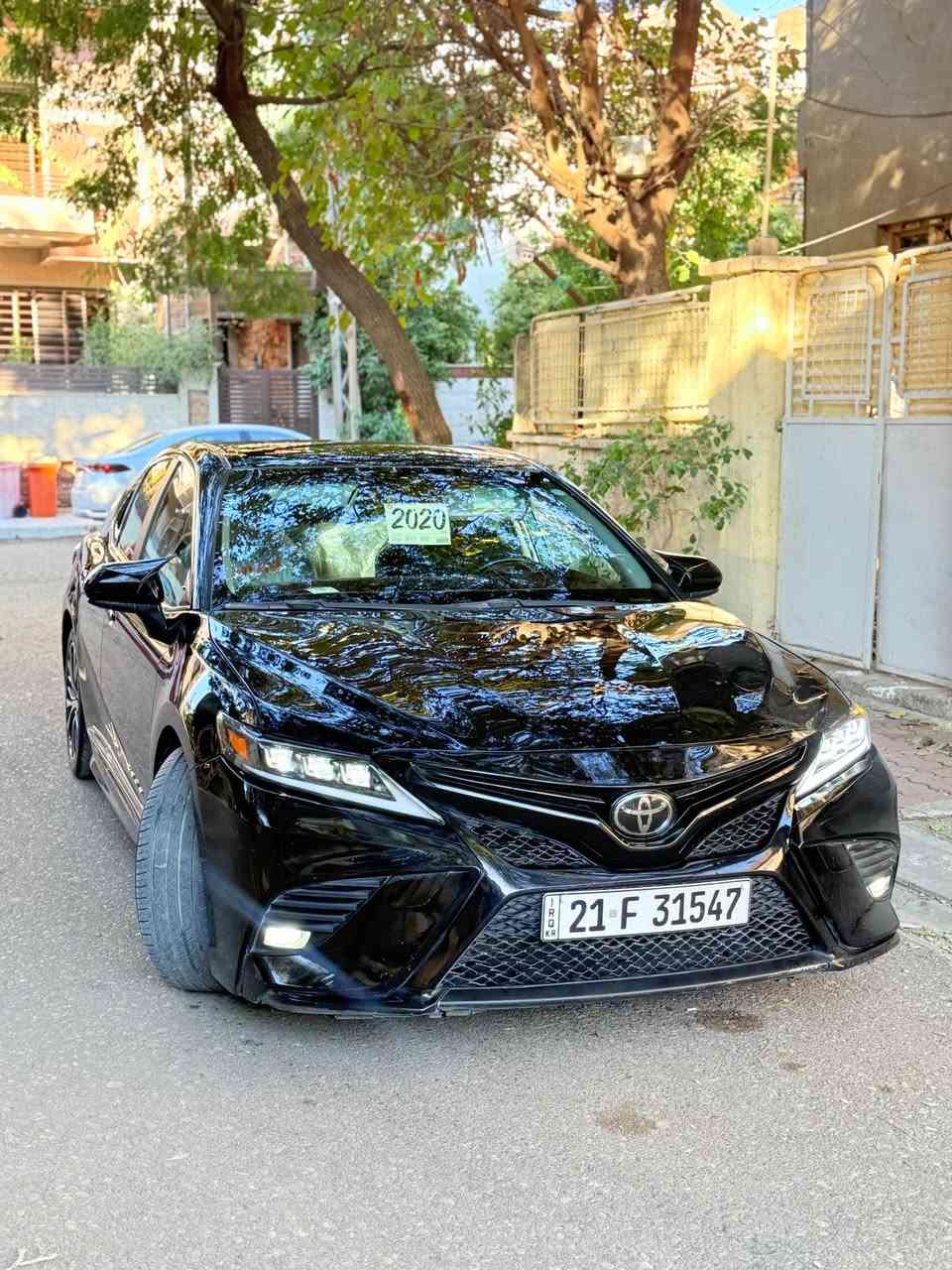 سلام عليكم تويوتا كامري موديل 2020 للبيع 
مواصفات se سيارا مال جناي سيارا بدون صبغ بدون ايرباك 
فقط حافت بونيت تعديل وشويت تعديل بل شاصي جهت سايق صوره حديث موجود بل منشور
سيارا رقم سليماني تحويل ثاني يوم 
سيارة عليه لايت امامي زينون وليد باك لايت ليد كامل وعليه ليد واي فاي 
سيارة ماشية 123 الف حقيقه 
سعره 188بي مجال بسيط مكاني كركوك شراي يخبرني 
رقم هاتف *********** كركوك, العراق
