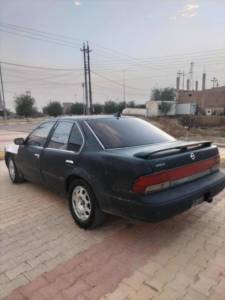 سلام عليكم نيسان مكزما محرك كامري كير ومحرك مال حاويه منظومه بريك جديده رقم اسود فحص موقت وراعيه موجود وا اوراقه كامله ومدفوع كمرك مكان الأنبار قضاء راوه يرهم بيع ومراوس ***********
