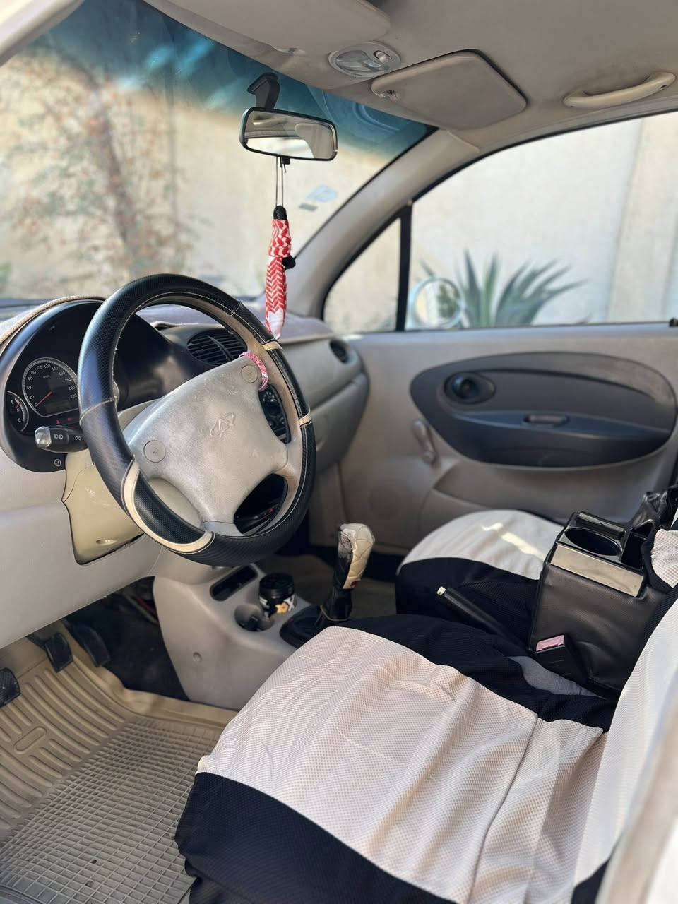 سيارة QQ للبيع
سيارة كلش نظيفة وماتعبك
تبريد وتدفئة شرط
محرك وكير شرط
بيها باب السايق معدل ع البادر
سنوية جديدة شرط التحويل
مكاني الموصل
سعرها 37 وبيها مجال بسيط
التواصل ***********
