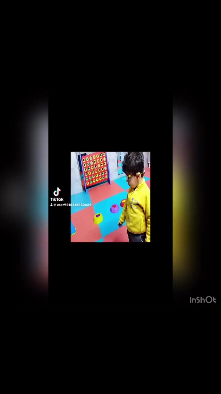 #الجامعة للعلاج الطبيعي والتوحد والنطق 

“خطوات صغيرة… تصنع فرقاً كبيراً في توازن وتركيز الطفل ✨

“تمارين بسيطة… لكن أثرها كبير في بناء مهارات الطفل 🧠💪
من خلال أنشطة حسية حركية مدروسة، نساعد أطفالنا على تحسين التوازن، التركيز، والتناسق الحركي بطريقة ممتعة وآمنه 
لحجز موعد مسبق 
***********
