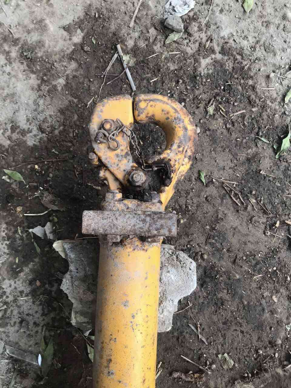 هوك سحب طول ٣ متر مكانه بغداد سعره ٢٥٠ الف ***********
