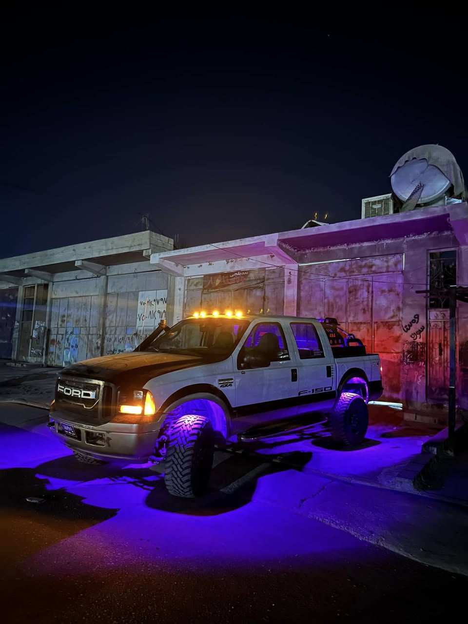 سەیارەی Ford -F250

8 - بستنی بێ سۆپەرە
گێر مەکینە ئەکسل بێحەیبە
چوار تایەی لۆکی لە ژێرە  و سوبوخ عامە
سەیارەکە ئاڕمە
بێکێشەو مشکیلەیە
ماڵی ناو بەفەرو قورە بیدە دەبڵ بۆخۆی دەڕوا😂
نرخەکەشی 115 وەرەقە مەحامەلەی تیایە کەمێک
بۆ زانیاری زیاتر پەیوەندی بۆ ئەو رەقەمە بکەن  
***********
