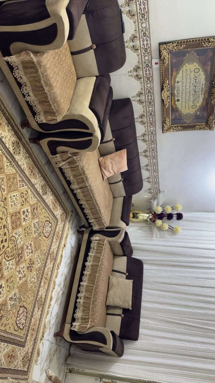 تخم عشر مقاعد جديد البيع لضيق المكان سعره٣٥٠مكاني بغداد الحبيبيه


**إذا كنت صاحب هذا الإعلان وتريد حذفه لأي سبب، رجاءا أرسل رسالة إلى الدعم الفني**