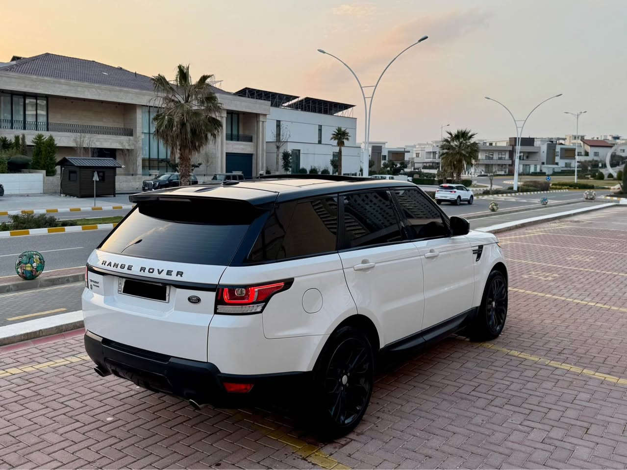 ﷽

‎‏Range Rover Sport 2014 Clin Title 
‎رانج ڕۆڤەر سپۆرت 2014 سفری شەریکەی سەردارە واتا خلیجی و سفری ئێرەیە کلین تایتڵ 
‎کامل سێرڤس و هەموو شتێکی بۆ کراوە 
‎سەیارەکە زۆر زۆر تازەو جوان و جاهیزە .. 

‎مۆبایل / ***********
‎شوێن / سلێمانی 

‎ئازیزان سەیارەکە  بۆیاخی نیە دەعامی بۆ دەعامی بەشەرت بێ بۆیاخ بێ سارد بێ تعدیل بێ پارچە گۆڕان چاڵ و شوختی نیە و زۆر تازەیە سەیارەکە و ماشااللە زۆر پاک ماوەتەوە 
‎گێڕ و مەکینە بەشەرت سەوت و دووکەڵ و بوخار و خەلەلی نیە بەشەرت  

‎مواسەفات فوول فوول ١/١ سپۆرت ناو زەرد 
‎( دۆسە کارەبا  ، سەقف پانۆرامە ، بەصمە  ، شاشە ئەلیکترۆنی ،سوکان ڤۆلێۆم ، تەحدید سورعە ، سندوق شەفت و کارەبا ، سەلاجە  ، دەبڵەکانی کارەبایە بەرزی و نزمی بە دڵی خۆت ، شاشە گەورە  ، کامێرا ، و قۆڵ ڤی ئایپی ، کوشن جلد و خەزن میمۆری ، کوشن هیتەر ،کوشن سارد ، کوشنەکانی دواوەش سارد و گەرمی ، تەبرید مەرکەزی ، لایت و بەگ لایت لید ، لایت عەدەسە و زینۆن ،  حاسەی پێش و دوا زۆر مواسەفاتی تر )

سەیارەکە سفری شەریکەی سەردارە و خلیجیە بێ بۆیاخ و بێ سارد دەعامی بۆ دەعامی بەشەرت 

سعر/٢٤٥$
شوێن/ سلێمانی
مۆبایل/***********
واتس ئەپ السليمانية, العراق
