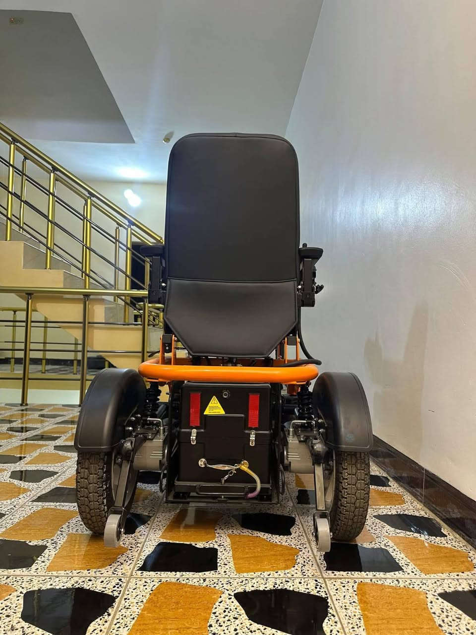 سلام عليكم عربانه شحن الحجم الكبير  مال معاقين جديده ابد مامستخدمه ناصريه سعر التصال برقم ***********
