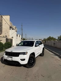🚩 جيب LAREDO  🚩 موديل 2022  🚩 اللون ابيض  🚩 عداد المسافة: 54 mile 6 سل...
