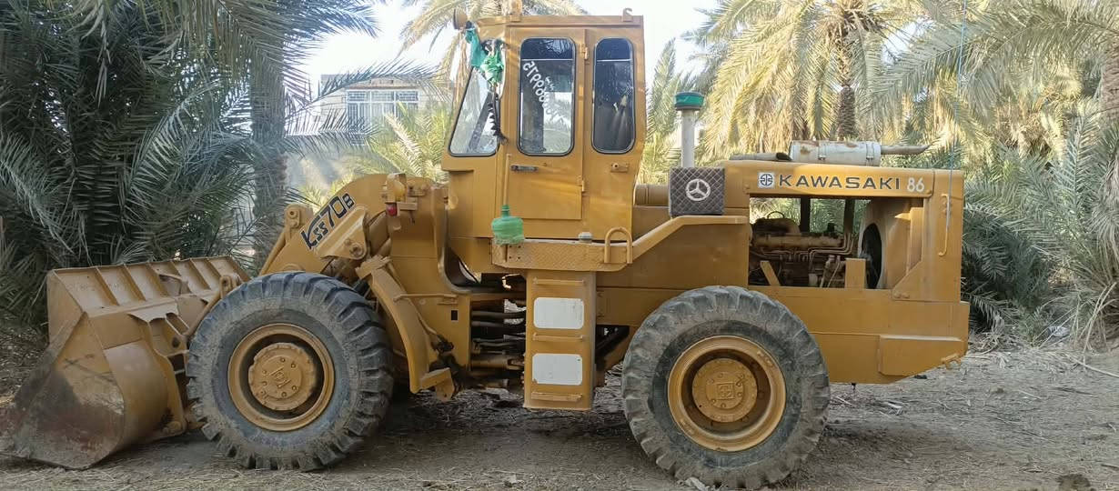 سلام عليكم شفل كاوسكي بي البيع موديل 86 المكينه 
مستحقه السعر 230وبي مجال 
***********
