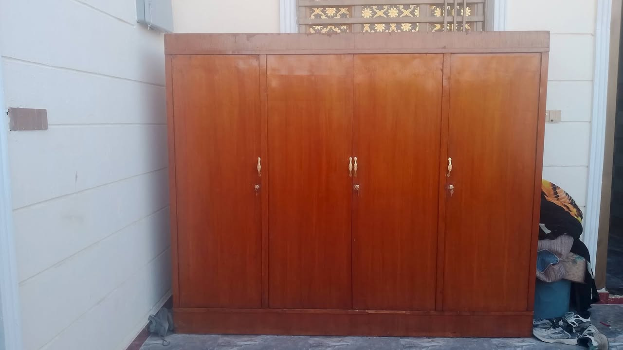 كنتور اربع خانات تزگام نضيف مكان شطره *********** سعره مناسب
