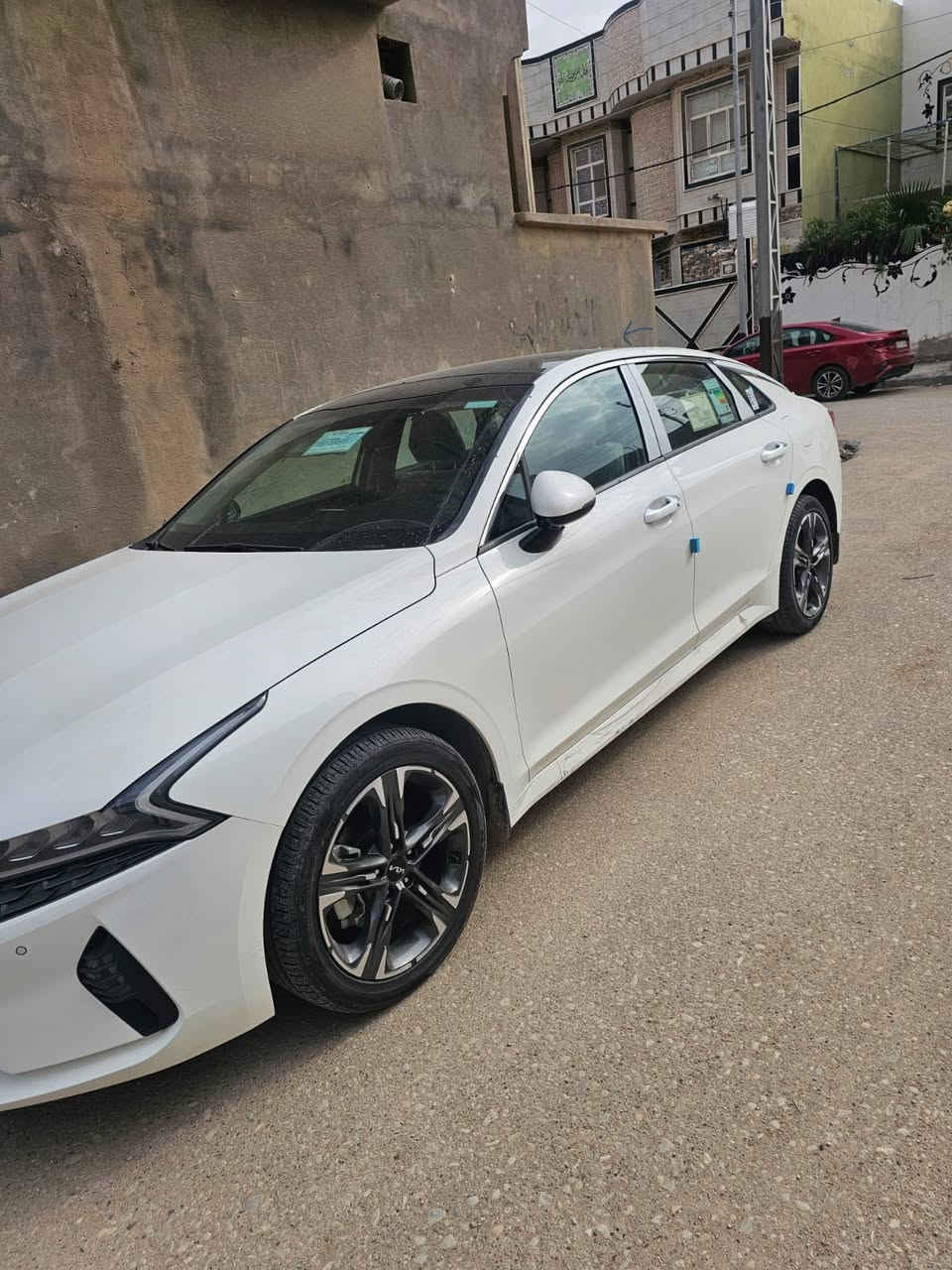 السلام عليكم
2023 K5 

حرة رقم مثنى مداور ثاني يوم 

فول مواصفات واحد على واحد 

كفاله عامة 

السعر 225 وبيها مجال بسيط 

السماوه ***********
