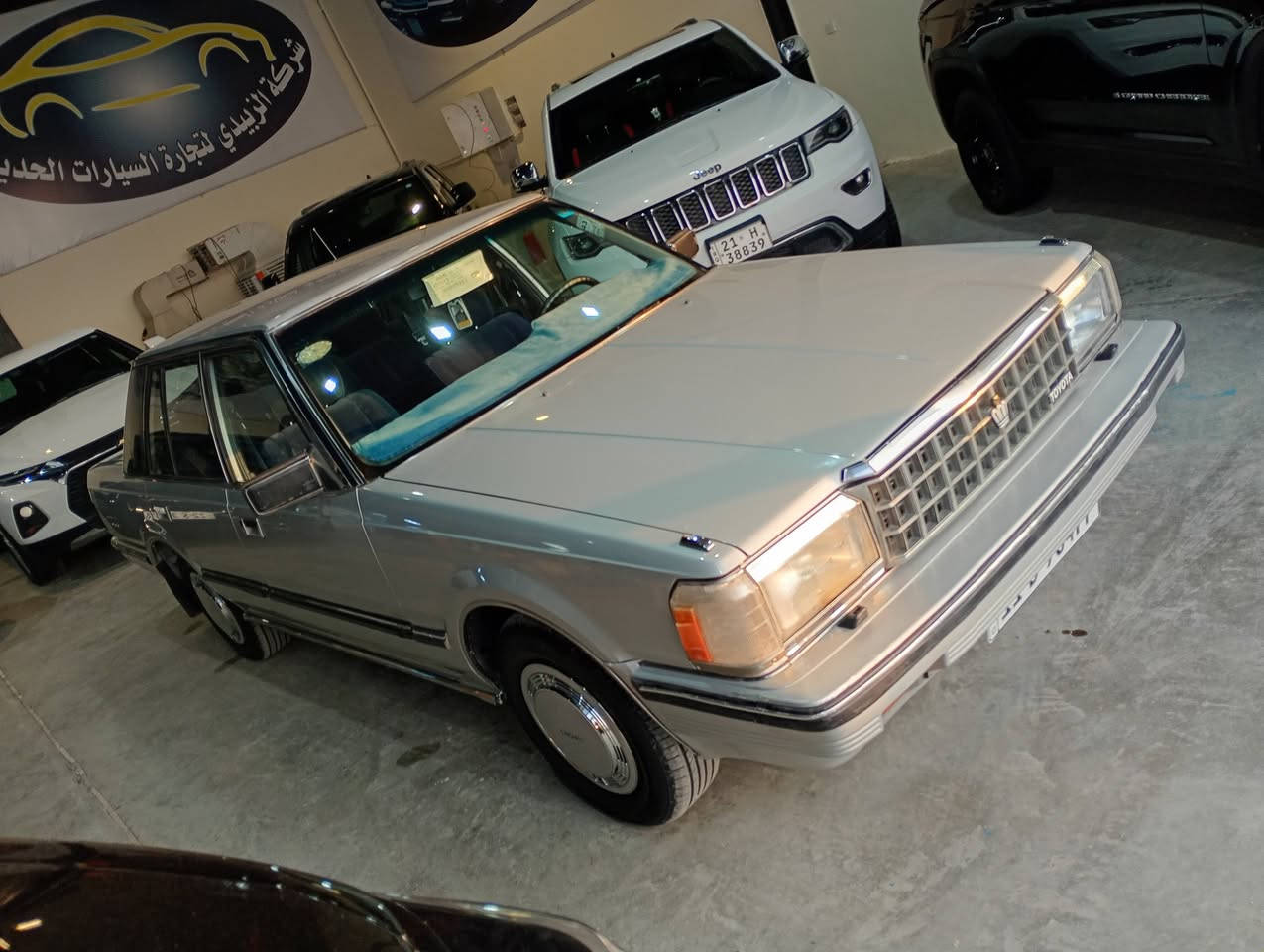 السلام عليكم للبيع سوبر 85 ماشيه 270 السيارة كلها ع بلاد بيها جاملغ بي كلير الباقي كفاله عامه تبريد كله شغال مابيها نقص برغي السعر 85 عنوان واسط الصويرة فلكه الزعيم ***********
