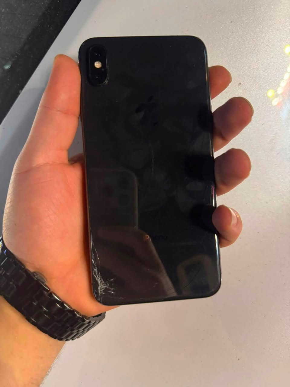 سلام عليكم 
X S MAX
اسود بلادي فقط مبدل بطاريه 
وفيس ايدي واكف يرادله برمجه 
ضهر فطر بسيط جداً  
وكلشي شغال فول 100‎%‎ كفاله عامه
سعره مناسب للشراي مو بياع شراي 
180الف وبي مجال بسيط 

او مراوس بايفون احدث عادي وانطي فرق 

مكاني بغداد السيديه 

 اتصل ودلل ***********
