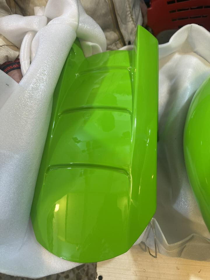 كفرات جدد ممشدودات وبك لايت اصلي بلادي
***********
