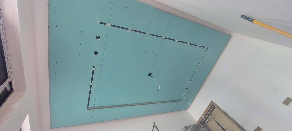 سلام عليكم نشتغل في صباغه والديكورات جمس بورد نشتغل كافه الاصباغ داخلي وخارجي وانسب الاسعار كل ماعليك الاتصال والتزام بل موعد واتساب موجود اتصل ***********ابو محمد
