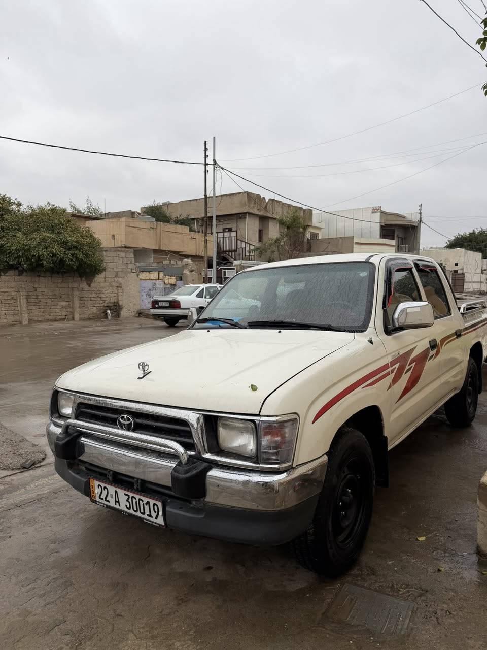 السلام عليكم تيوتا بيكم موديل 2000 بدون صبغ بيها بارد جم مكان سنوية ورقم كله جديد لحد 2030 تحويل ثاني يوم بأسمي كير محرك مامفتوح يحتاج لاستيك ولف فقط المحرك ستندر اكسل شواصي كله جديد تخم تاير جديد كهربائيات كلها شغالة وبلادي ومابيها نقص السعر 105 مكان كركوك 
***********
