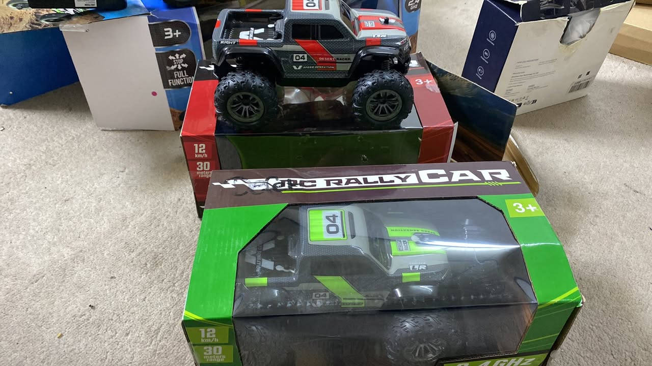 3 سيارات 🏎️

1 سيارة سباق 
Monster Wheels 1:10 RC
وهي سيارة سباق يتم التحكم فيها عن جبُل ())
ومصممة للطرق الوعرة 🏎️
وقطعتين !🚘🚖
نوع السيارة: شاحنة وحشية (Monster Truck) للطرق الوعرة.
المقياس: متوفر بمقاييس مثل 1:10 أو 1:12.
التحكم: تعمل بتردد 2.4 جيجاهرتز لتجنب التداخل.
المميزات: تحتوي على وظائف كاملة للقيادة (أمام، خلف، يمين، يسار) ومصممة للسرعة والإثارة.


**إذا كنت صاحب هذا الإعلان وتريد حذفه لأي سبب، رجاءا أرسل رسالة إلى الدعم الفني**