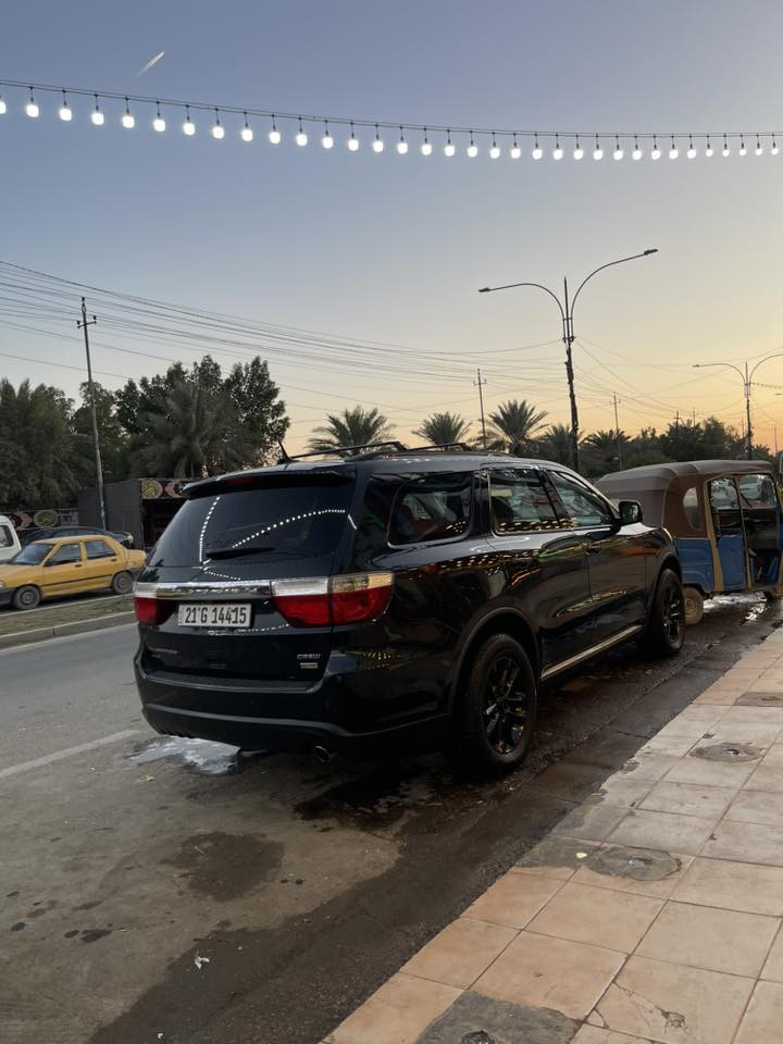 يالله البيع موديل ٢٠١٢ سياره كلش جديد فول بدون ارباك سياره قطعه واحد صبغ ولباقي كفاله من اكلك حيل حلوه جديد سياره ماشيه ١٠٠ الف سياره بسمي ٧ راكب وسونار داخل المنشور شرط دعميات ابلديات بدون صبغ السعر ١٧٠ بيه مجال لطيبين رقم *********** بغداد الشعله يم مطعم الرياضي تحياتي لجميع 🫡
