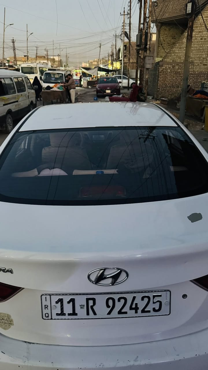 السلام عليكم 

النترا خليجي 2015 مكفولة عدا البارد
السيارة بيها مكانين زغار شالعات صبغ وموضحات بالصور 
فول مواصفات
ماشية 119 
مكاني بغداد 
عارضها بـ125 وبيها مجال 

للاستفسار ***********
