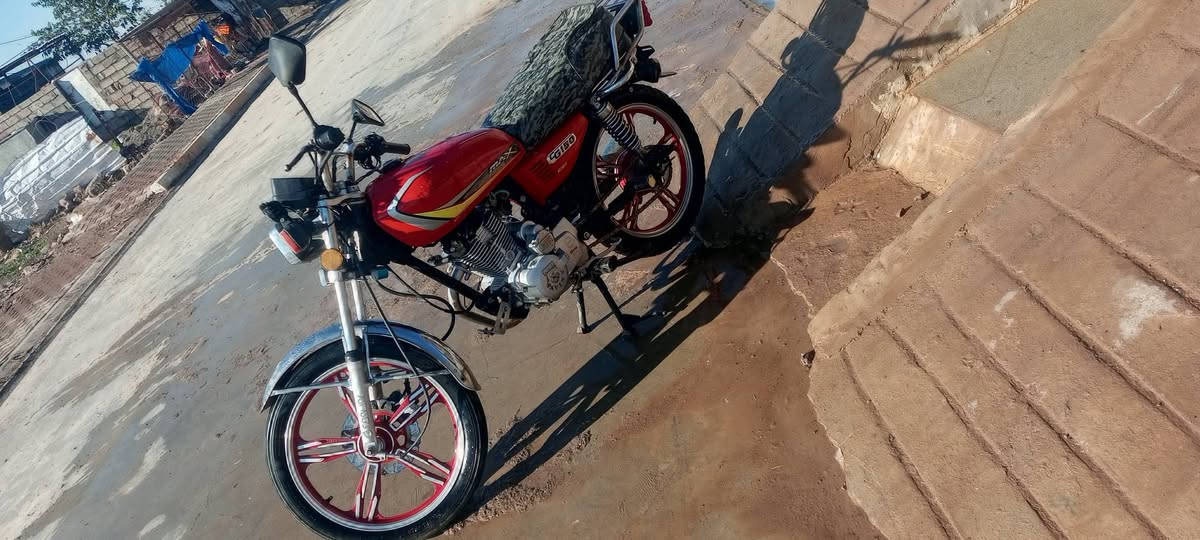 ماطور سافين للبيع موديل 22 محرك مفتوح تايرات زينات كهربائيّة كله شغاله الماطور نضيف السعر عل خاص
اي استفسار عل رقم ***********
