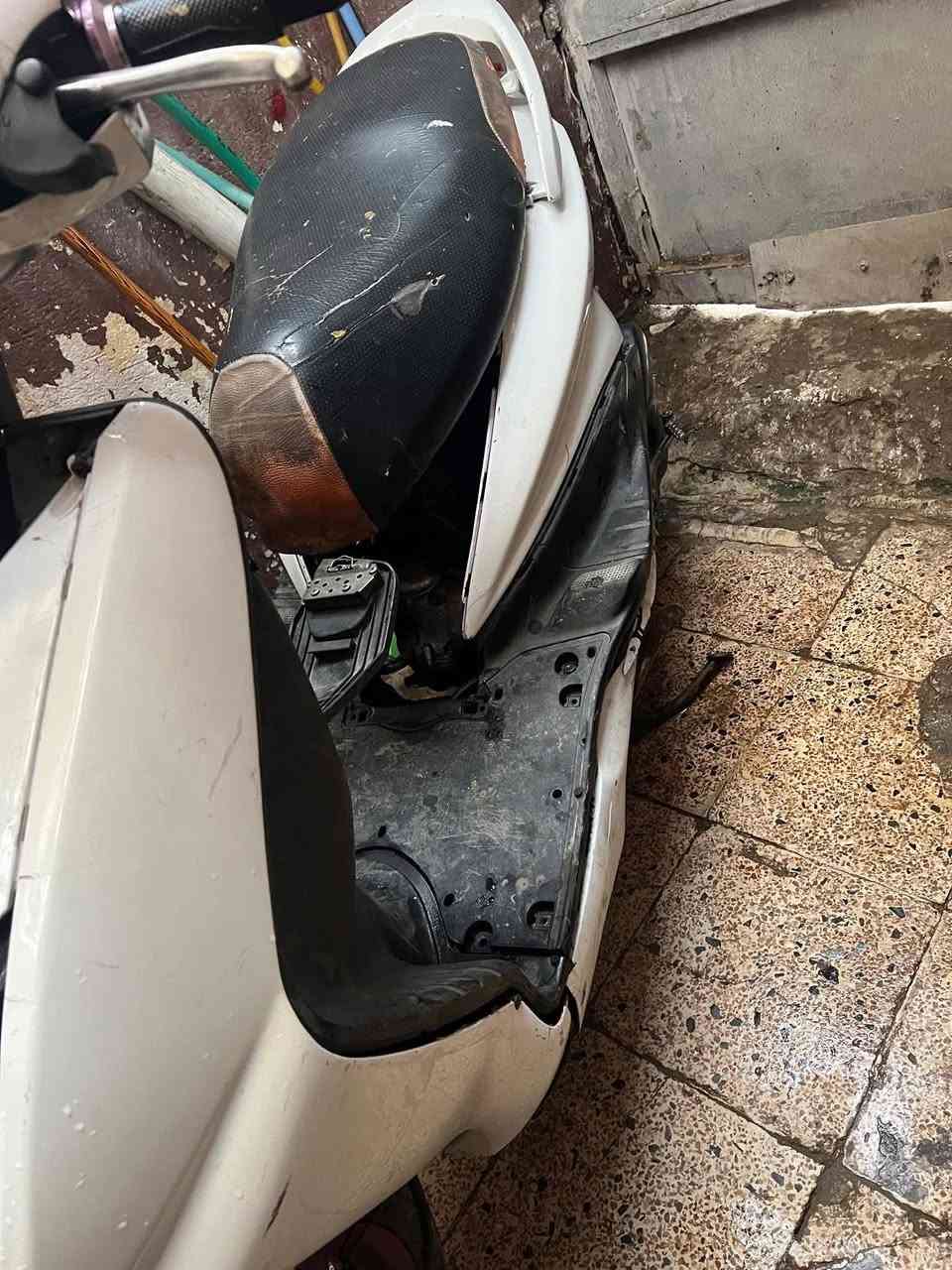 تفصيخ
مكينه معلكة ولفات السعر 175
كفرات 25
شاصي 50
ماشه25
صالنصه 25
دبلات امامي خلفي 20
تايرات هن والويالة45
فاكيوم عدد 2 السعر 10
المكان بغداد الجديدة
***********
