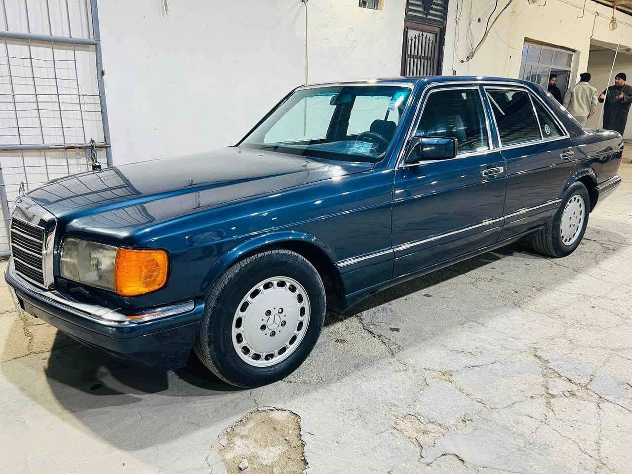 السلام عليكم 
للبيع 
مارسدس  
موديل 88 
كير محرك بلادي 6 سلندر 
فول مواصفات 
سلايت
 كشنات كهربائي ⚡️ 
سنتر لوك ريمونت
تبريد ثلج ❄️
رقم بغداد تحويل ثاني يوم
باب قصير المرغوب
صبغ عام جماليه 
***********
