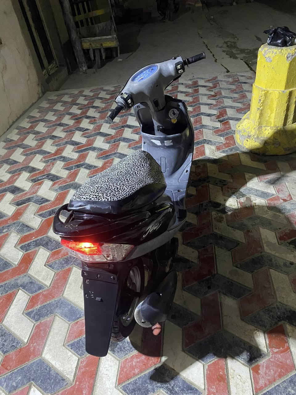 ماكس للبيع السعر ٧٠٠بيه مجال 

‭٠٧٨٨ ٣٧٥ ١٢٥٣‬استفسار
